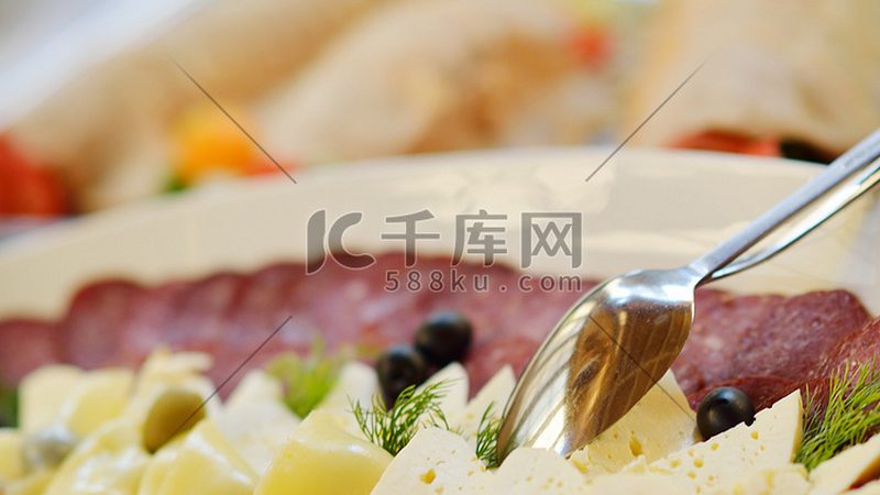 面包房老板不敢说的秘密：面粉批发价到底差在哪
